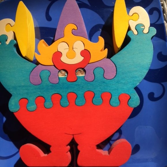 EUC, Hand scrolled & painted, wooden clown puzzle - Picture 1 of 6